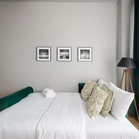 Swietokrzyska Deluxe View Apartment